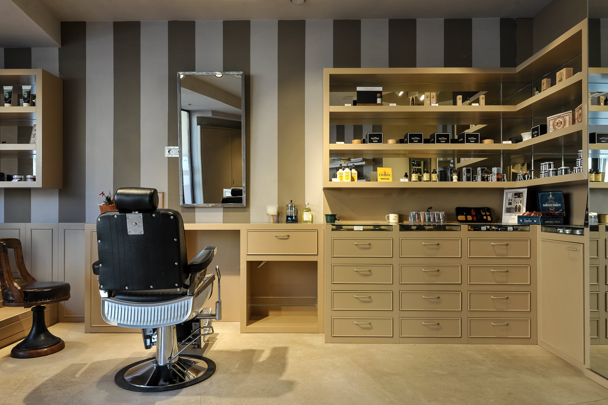 CCT_Mobili_arredamento_barberia_aspera_1223
