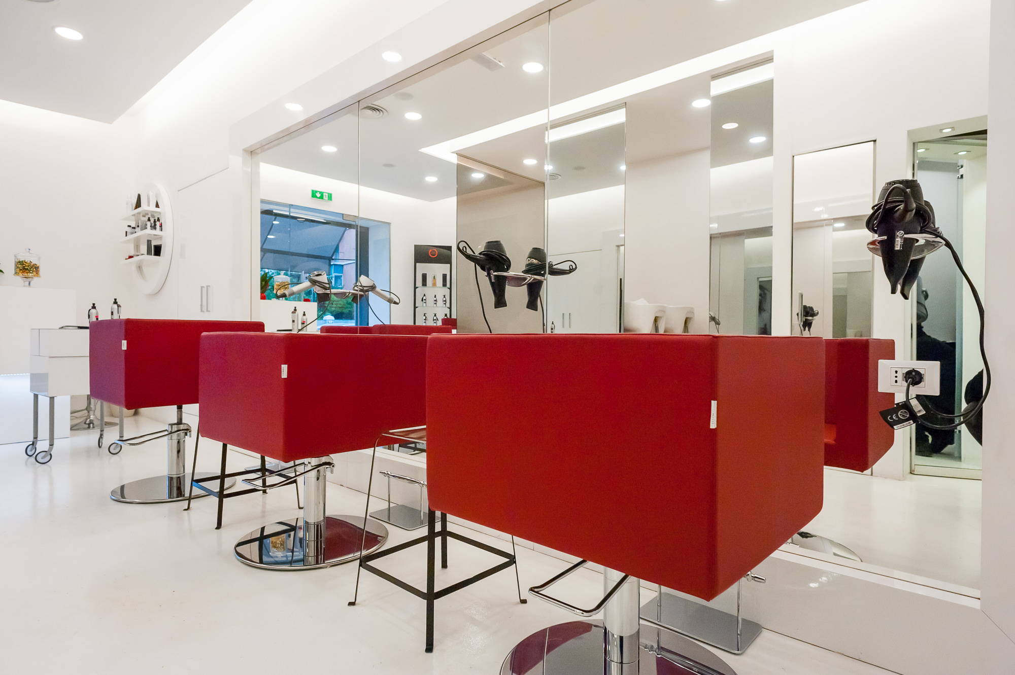 CCT_Mobili_arredamento_parrucchiere_Av_Caprera_7r_1159