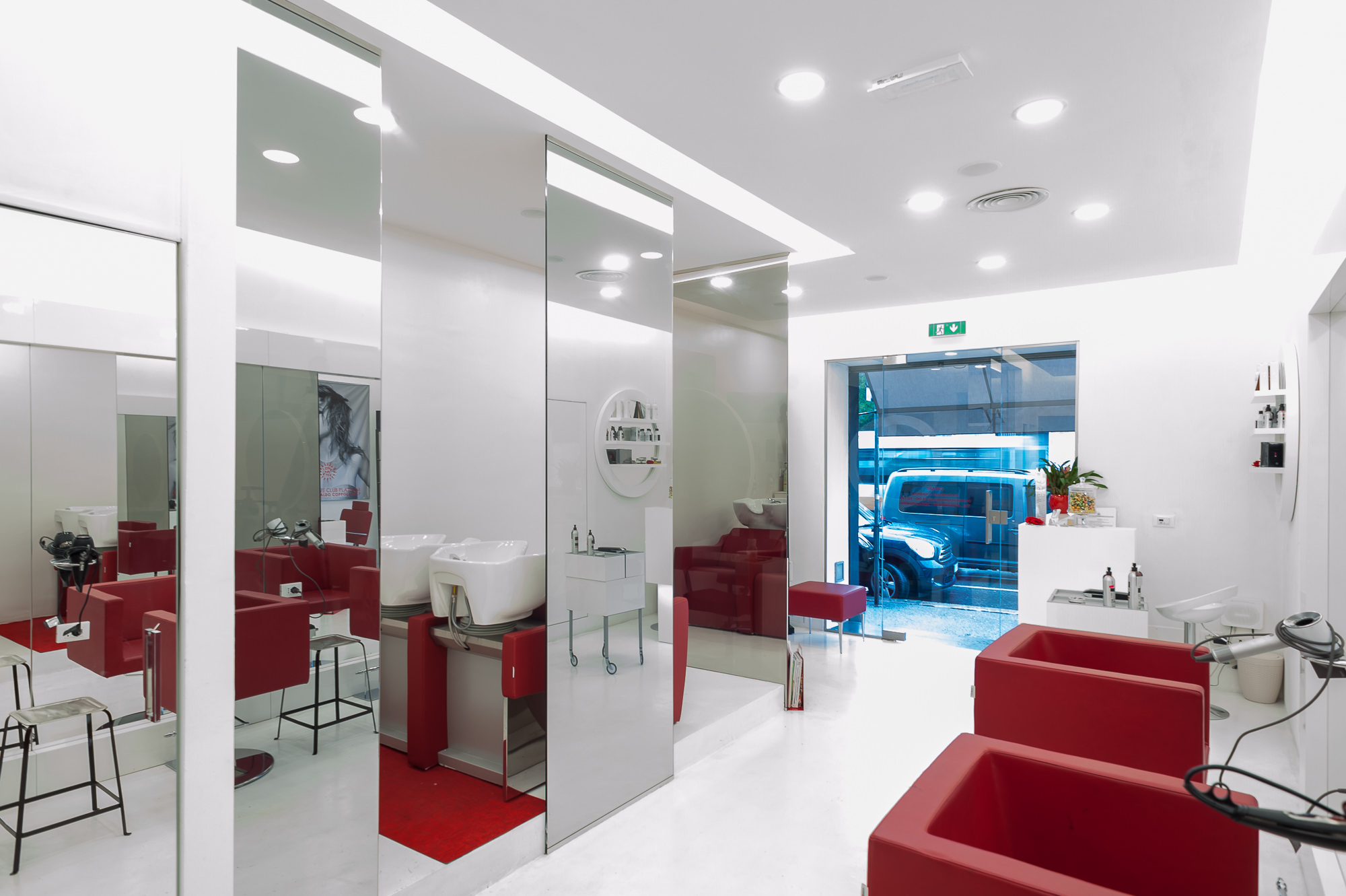 CCT_Mobili_arredamento_parrucchiere_Av_Caprera_7r_1166