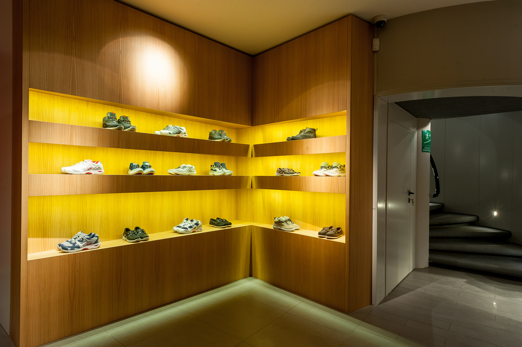 CCT Mobili arredamento slam store genova